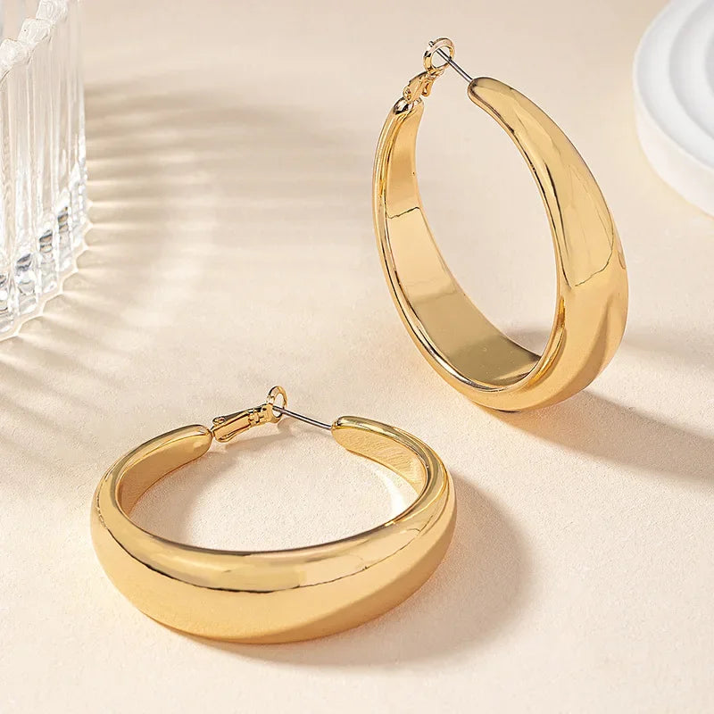 Retro Temperament Circle Earrings For Women Simple Style Holiday OL Party Gift Fashion Jewelry Ear Accessories E372