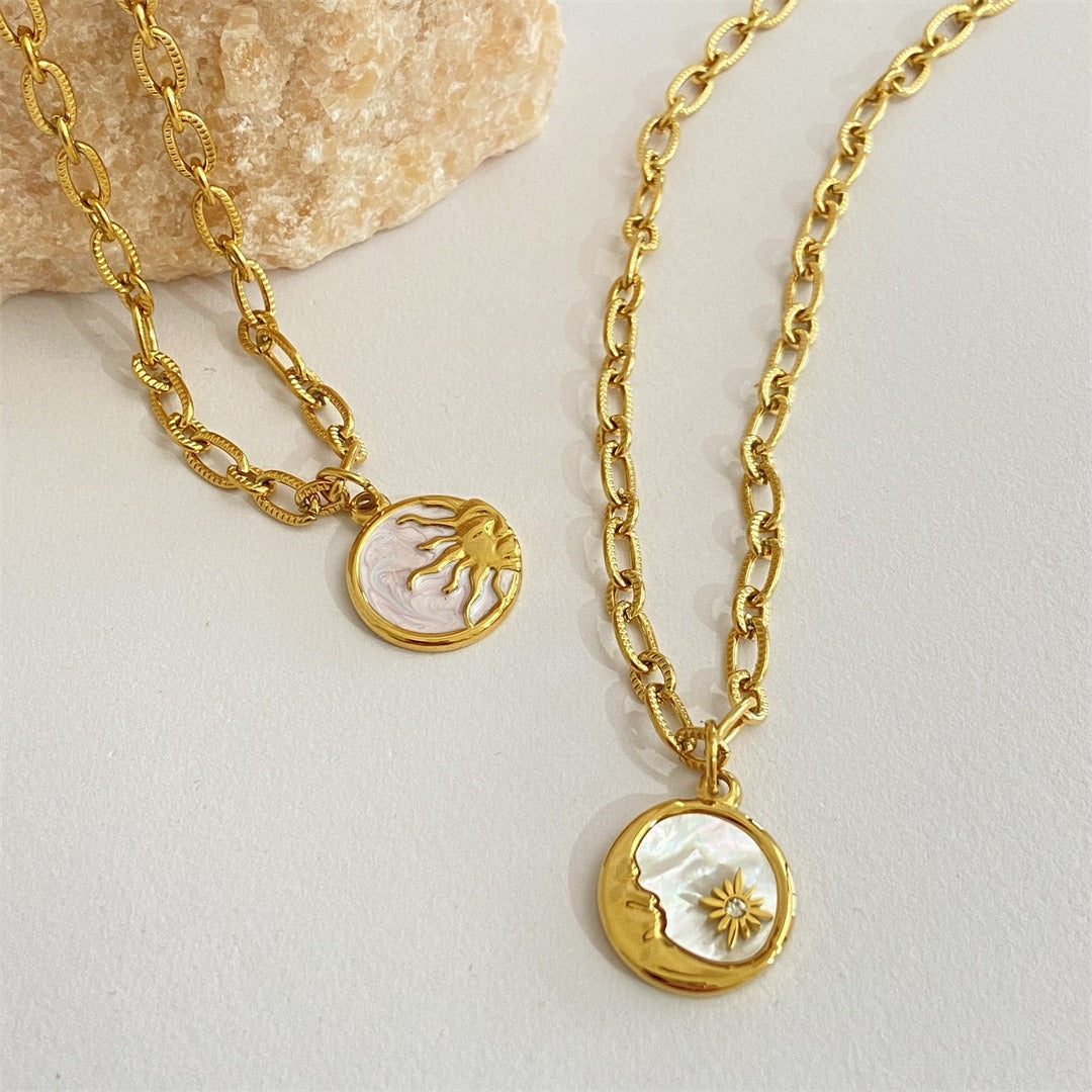 Vintage 3D Sun Moon Circular Coin Necklace Mother Shell Pendant Jewelry Titanium Steel Furnace True Gold Electroplating 18k