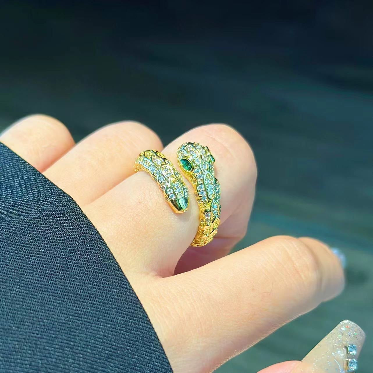 Creative and personalized geometric snake shaped ring for women with pure copper micro inlaid zircon open ring accessories
