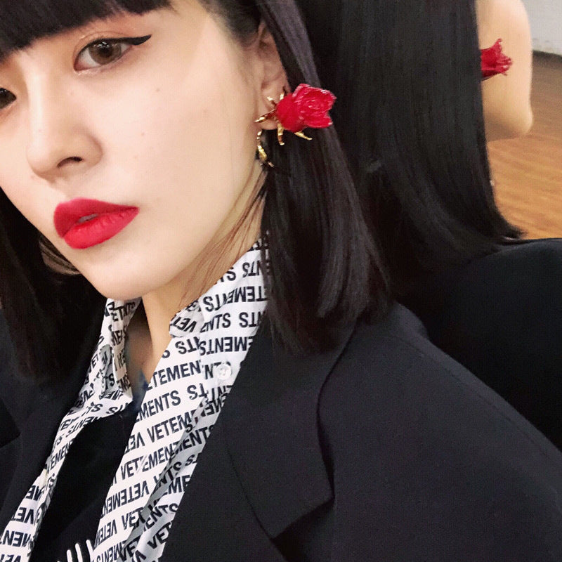 Sweet Curved Rose Long Versatile Earrings