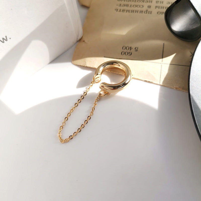 Shaped Ear Clip Chain Style