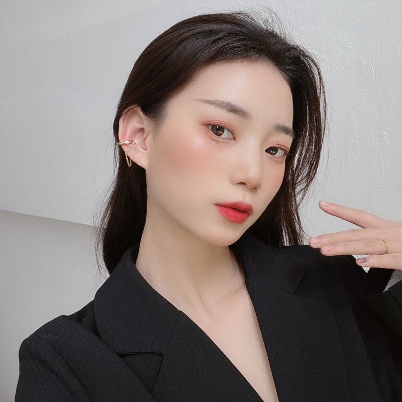 Shaped Ear Clip Chain Style
